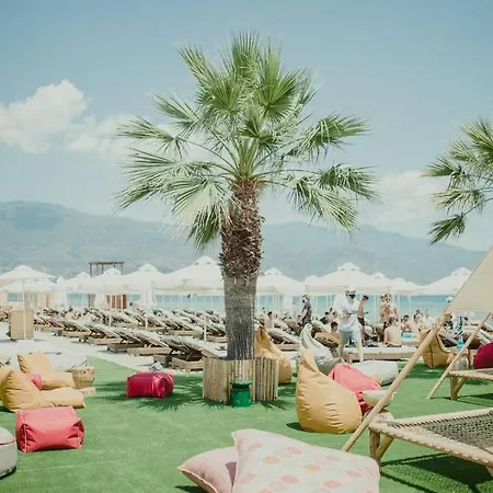 Giorgos Lux Βόλος