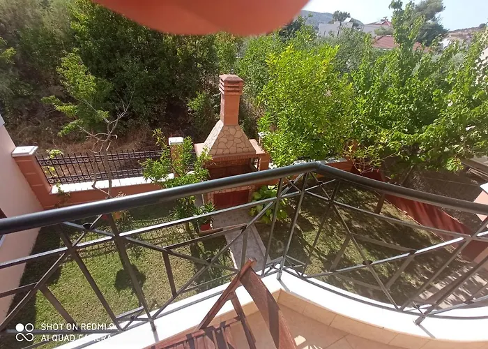 Giorgos Lux וולוס